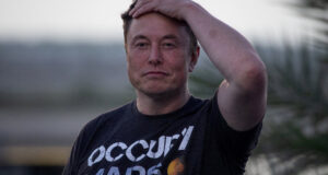 Elon Musk Menjadi Triliuner Pertama di Dunia saat Saham SpaceX Mulai Diperdagangkan
| beritakitanih Elon Musk Menjadi Triliuner Pertama di Dunia saat Saham SpaceX Mulai Diperdagangkan
| beritakitanih