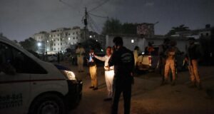 Enam teroris tewas, satu ditangkap setelah serangan pangkalan Rangers di Karachi, Pakistan
| beritakitanih Enam teroris tewas, satu ditangkap setelah serangan pangkalan Rangers di Karachi, Pakistan
| beritakitanih