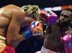 Ennis KO Zayas untuk menyatukan gelar WBA dan WBO saat Whittaker menghentikan Rivera
| beritakitanih Ennis KO Zayas untuk menyatukan gelar WBA dan WBO saat Whittaker menghentikan Rivera
| beritakitanih