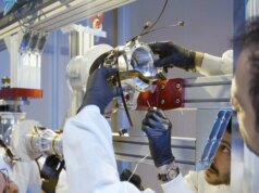 Eropa membuat lengan robot yang dapat melihat, merasakan, dan menangani sampel untuk misi ke Bulan
| beritakitanih Eropa membuat lengan robot yang dapat melihat, merasakan, dan menangani sampel untuk misi ke Bulan
| beritakitanih