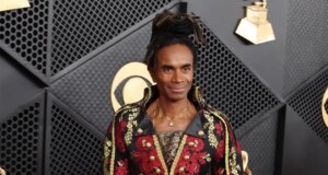 Fab Morvan dari Milli Vanilli Adalah Yang Terbaru Keluar dari Konser Freedom 250
| beritakitanih Fab Morvan dari Milli Vanilli Adalah Yang Terbaru Keluar dari Konser Freedom 250
| beritakitanih