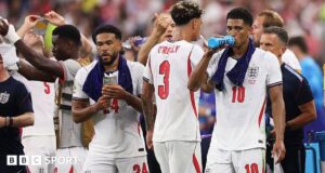 Fans mencemooh, para pemain beradaptasi – pandangan tentang hidrasi Piala Dunia terhenti
| beritakitanih Fans mencemooh, para pemain beradaptasi - pandangan tentang hidrasi Piala Dunia terhenti
| beritakitanih