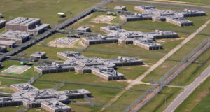 Fasilitas Louisiana ICE Menganiaya Imigran, Kata Penyelidik Federal
| beritakitanih Fasilitas Louisiana ICE Menganiaya Imigran, Kata Penyelidik Federal
| beritakitanih