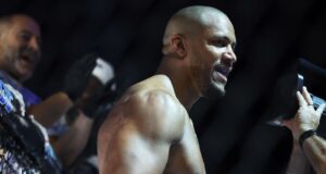 Gane menghancurkan Pereira, merebut gelar sementara UFC…
| beritakitanih Gane menghancurkan Pereira, merebut gelar sementara UFC...
| beritakitanih