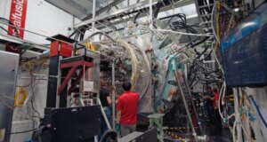 General Fusion akan membantu menyebarkan pembangkit listrik tenaga nuklir di Italia berdasarkan kesepakatan kerangka kerja baru
| beritakitanih General Fusion akan membantu menyebarkan pembangkit listrik tenaga nuklir di Italia berdasarkan kesepakatan kerangka kerja baru
| beritakitanih
