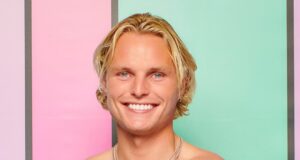 George Knight dari Love Island UK Tiba-tiba Berhenti, Meninggalkan Villa
| beritakitanih George Knight dari Love Island UK Tiba-tiba Berhenti, Meninggalkan Villa
| beritakitanih