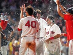 Gray no-hitter berakhir di urutan ke-8, Red Sox menyapu Yankees
| beritakitanih Gray no-hitter berakhir di urutan ke-8, Red Sox menyapu Yankees
| beritakitanih