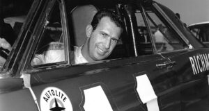 Hall of Famer NASCAR Ned Jarrett meninggal pada usia 93 tahun
| beritakitanih Hall of Famer NASCAR Ned Jarrett meninggal pada usia 93 tahun
| beritakitanih