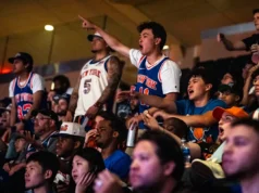 Harga tiket Final NBA: Biaya untuk Game 3 dan 4 di MSG meroket saat Knicks memimpin seri 2-0 atas Spurs
| beritakitanih Harga tiket Final NBA: Biaya untuk Game 3 dan 4 di MSG meroket saat Knicks memimpin seri 2-0 atas Spurs
| beritakitanih
