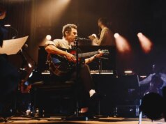 Harry Styles Mengcover Simon & Garfunkel dan Menata Ulang Deep Cuts di Intimate Meltdown Festival yang Ditetapkan di London
| beritakitanih Harry Styles Mengcover Simon & Garfunkel dan Menata Ulang Deep Cuts di Intimate Meltdown Festival yang Ditetapkan di London
| beritakitanih