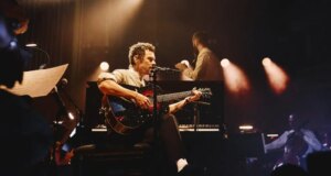 Harry Styles Mengcover Simon & Garfunkel dan Menata Ulang Deep Cuts di Intimate Meltdown Festival yang Ditetapkan di London
| beritakitanih Harry Styles Mengcover Simon & Garfunkel dan Menata Ulang Deep Cuts di Intimate Meltdown Festival yang Ditetapkan di London
| beritakitanih