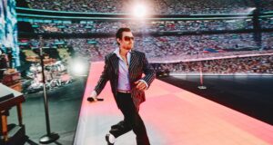 Harry Styles memberikan penghormatan kepada David Hockney dan merefleksikan hari-hari One Direction saat ia memulai perjalanannya yang memecahkan rekor di Wembley
| beritakitanih Harry Styles memberikan penghormatan kepada David Hockney dan merefleksikan hari-hari One Direction saat ia memulai perjalanannya yang memecahkan rekor di Wembley
| beritakitanih