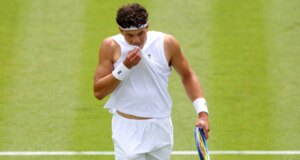 Hasil Wimbledon 2026: Unggulan teratas putra Amerika Ben Shelton disingkirkan di babak pembukaan oleh Otto Virtanen
| beritakitanih Hasil Wimbledon 2026: Unggulan teratas putra Amerika Ben Shelton disingkirkan di babak pembukaan oleh Otto Virtanen
| beritakitanih