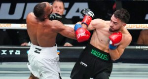 Hasil Zuffa Boxing 08, highlight: Jose Valenzuela membalas kekalahan dengan KO gemilang dari Edwin De Los Santos
| beritakitanih Hasil Zuffa Boxing 08, highlight: Jose Valenzuela membalas kekalahan dengan KO gemilang dari Edwin De Los Santos
| beritakitanih