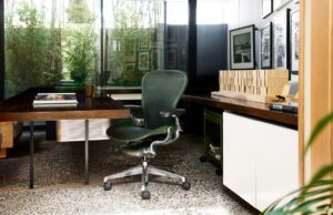 Herman Miller sedang membangun kembali kursi Aeron dari dalam ke luar
| beritakitanih Herman Miller sedang membangun kembali kursi Aeron dari dalam ke luar
| beritakitanih