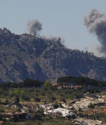 Hizbullah menolak perjanjian gencatan senjata yang disepakati Israel dan Lebanon
| beritakitanih Hizbullah menolak perjanjian gencatan senjata yang disepakati Israel dan Lebanon
| beritakitanih