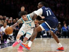 Hornets memperdagangkan LaMelo Ball ke Timberwolves untuk Naz Reid, draft pick, kata sumber AP
| beritakitanih Hornets memperdagangkan LaMelo Ball ke Timberwolves untuk Naz Reid, draft pick, kata sumber AP
| beritakitanih