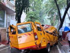 Hujan Mumbai: Siswa tewas saat pohon tumbang di bus sekolah
| beritakitanih Hujan Mumbai: Siswa tewas saat pohon tumbang di bus sekolah
| beritakitanih