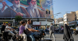 Iran Akan Memasuki Pembicaraan Nuklir dengan Perasaan Berani
| beritakitanih Iran Akan Memasuki Pembicaraan Nuklir dengan Perasaan Berani
| beritakitanih