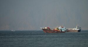 Iran memperingatkan kapal-kapal agar tidak melewati rute Hormuz yang dipilihnya
| beritakitanih Iran memperingatkan kapal-kapal agar tidak melewati rute Hormuz yang dipilihnya
| beritakitanih