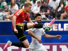 Iran memuncaki grup dengan hasil imbang vs Belgia yang bermain dengan 10 pemain yang frustrasi
| beritakitanih Iran memuncaki grup dengan hasil imbang vs Belgia yang bermain dengan 10 pemain yang frustrasi
| beritakitanih