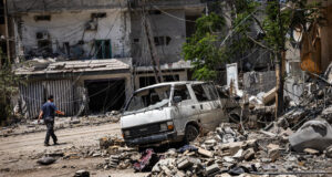 Israel Mengarahkan Militernya untuk Membatasi Tindakannya di Lebanon, namun Ketegangan Masih Ada
| beritakitanih Israel Mengarahkan Militernya untuk Membatasi Tindakannya di Lebanon, namun Ketegangan Masih Ada
| beritakitanih