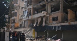 Israel mengatakan Iran meluncurkan rudal ke sana, yang merupakan serangan pertama selama gencatan senjata yang rapuh
| beritakitanih Israel mengatakan Iran meluncurkan rudal ke sana, yang merupakan serangan pertama selama gencatan senjata yang rapuh
| beritakitanih