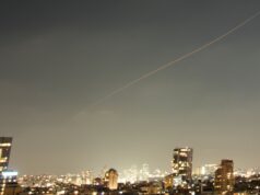 Israel mengatakan mereka menyerang Iran setelah menembakkan rudal
| beritakitanih Israel mengatakan mereka menyerang Iran setelah menembakkan rudal
| beritakitanih