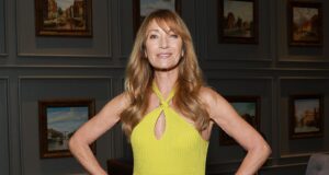 Jane Seymour Terbuka Tentang Perawatan Kulit, Kebugaran, dan Reuni Dengan Joe Lando untuk Musim 5 ‘Harry Wild’
| beritakitanih Jane Seymour Terbuka Tentang Perawatan Kulit, Kebugaran, dan Reuni Dengan Joe Lando untuk Musim 5 'Harry Wild'
| beritakitanih