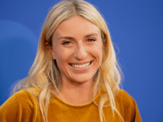 Jasmine Roth dari HGTV Memberikan Kabar Terkini tentang Kesehatan Putrinya Setelah Kecelakaan ‘Trauma’
| beritakitanih Jasmine Roth dari HGTV Memberikan Kabar Terkini tentang Kesehatan Putrinya Setelah Kecelakaan 'Trauma'
| beritakitanih