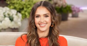Jeans Sweatpant Jessica Alba Sedang Tren yang Dipakai Semua Orang
| beritakitanih Jeans Sweatpant Jessica Alba Sedang Tren yang Dipakai Semua Orang
| beritakitanih
