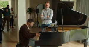 John Carney Commends Nick Jonas for Not Strong-Arming the ‘Power Ballad’ Soundtrack | beritakitanih John Carney Commends Nick Jonas for Not Strong-Arming the ‘Power Ballad’ Soundtrack | beritakitanih