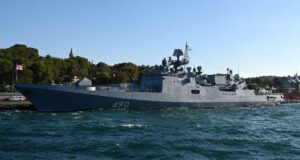 Kapal Angkatan Laut Rusia Dituduh Melepaskan Tembakan Peringatan ke Kapal Pesiar Inggris
| beritakitanih Kapal Angkatan Laut Rusia Dituduh Melepaskan Tembakan Peringatan ke Kapal Pesiar Inggris
| beritakitanih