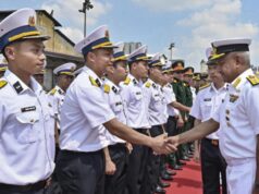 Kapal perang Angkatan Laut India INS Udaygiri, INS Kavaratti di Vietnam untuk meningkatkan kerja sama maritim
| beritakitanih Kapal perang Angkatan Laut India INS Udaygiri, INS Kavaratti di Vietnam untuk meningkatkan kerja sama maritim
| beritakitanih