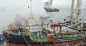 Kapal yang berlabuh di halaman pribadi terbakar di Kochi
| beritakitanih Kapal yang berlabuh di halaman pribadi terbakar di Kochi
| beritakitanih