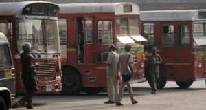 Karyawan BEST melakukan pemogokan tanpa batas waktu; layanan bus umum melanda Mumbai
| beritakitanih Karyawan BEST melakukan pemogokan tanpa batas waktu; layanan bus umum melanda Mumbai
| beritakitanih