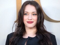 Kat Dennings Melakukan Sendiri Manikur Prancis Chrome Tindiknya — Lihat Foto
| beritakitanih Kat Dennings Melakukan Sendiri Manikur Prancis Chrome Tindiknya — Lihat Foto
| beritakitanih