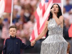 Katy Perry dan Penyanyi 10 Tahun Tius Membawakan Penampilan ‘Keajaiban’ yang Menyentuh Hati ke Piala Dunia
| beritakitanih Katy Perry dan Penyanyi 10 Tahun Tius Membawakan Penampilan 'Keajaiban' yang Menyentuh Hati ke Piala Dunia
| beritakitanih