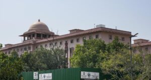 Kebakaran besar terjadi di pemukiman buruh dekat Udyog Bhawan di Delhi, tidak ada korban jiwa yang dilaporkan
| beritakitanih Kebakaran besar terjadi di pemukiman buruh dekat Udyog Bhawan di Delhi, tidak ada korban jiwa yang dilaporkan
| beritakitanih