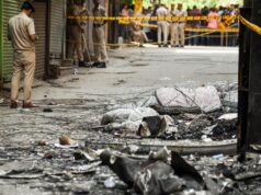 Kebakaran hotel di Delhi: Penduduk setempat menjadi penyelamat di tengah ratapan, jeritan, dan tubuh yang terbakar
| beritakitanih Kebakaran hotel di Delhi: Penduduk setempat menjadi penyelamat di tengah ratapan, jeritan, dan tubuh yang terbakar
| beritakitanih