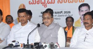 Kemungkinan melantik kembali para pemimpin yang diskors terbuka dalam politik, kata Radha Mohan Das Agarwal dari BJP
| beritakitanih Kemungkinan melantik kembali para pemimpin yang diskors terbuka dalam politik, kata Radha Mohan Das Agarwal dari BJP
| beritakitanih