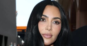 Kim Kardashian Membawa Aksesori Rambut Kemunduran Ini ke Monaco—Lihat Fotonya
| beritakitanih Kim Kardashian Membawa Aksesori Rambut Kemunduran Ini ke Monaco—Lihat Fotonya
| beritakitanih