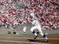 Koneksi Cowboy menandai karir kepelatihan Hall of Fame WR Raymond Berry, yang berakhir pada usia 93 tahun
| beritakitanih Koneksi Cowboy menandai karir kepelatihan Hall of Fame WR Raymond Berry, yang berakhir pada usia 93 tahun
| beritakitanih