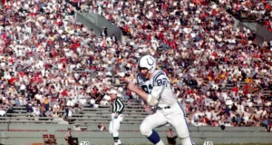 Koneksi Cowboy menandai karir kepelatihan Hall of Fame WR Raymond Berry, yang berakhir pada usia 93 tahun
| beritakitanih Koneksi Cowboy menandai karir kepelatihan Hall of Fame WR Raymond Berry, yang berakhir pada usia 93 tahun
| beritakitanih