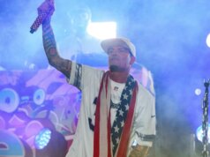 Konser Vanilla Ice di Freedom 250 Dibatalkan Karena Cuaca
| beritakitanih Konser Vanilla Ice di Freedom 250 Dibatalkan Karena Cuaca
| beritakitanih