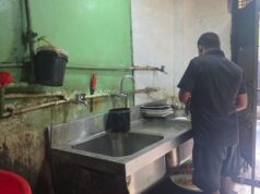 Lalat rumah, tata graha yang buruk, di antara pelanggaran kebersihan yang ditemukan di restoran Gachibowli Shah Ghouse di Hyderabad
| beritakitanih Lalat rumah, tata graha yang buruk, di antara pelanggaran kebersihan yang ditemukan di restoran Gachibowli Shah Ghouse di Hyderabad
| beritakitanih