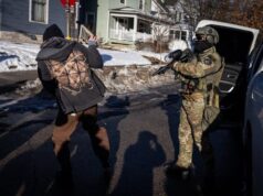Laporan: FBI melanggar hak asasi warga Minnesota
| beritakitanih Laporan: FBI melanggar hak asasi warga Minnesota
| beritakitanih