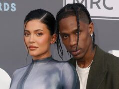 Lihat Kylie Jenner, Anak-anak Travis Scott Stormi & Aire di Pertandingan Piala Dunia
| beritakitanih Lihat Kylie Jenner, Anak-anak Travis Scott Stormi & Aire di Pertandingan Piala Dunia
| beritakitanih