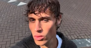 “Love Island UK” Menghapus Bom Setelah Dugaan Insiden Penikaman 2019
| beritakitanih "Love Island UK" Menghapus Bom Setelah Dugaan Insiden Penikaman 2019
| beritakitanih