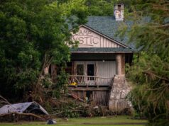 Lusinan orang tewas di Camp Mystic musim panas lalu. Sekarang perkemahan Texas telah mengajukan kebangkrutan
| beritakitanih Lusinan orang tewas di Camp Mystic musim panas lalu. Sekarang perkemahan Texas telah mengajukan kebangkrutan
| beritakitanih